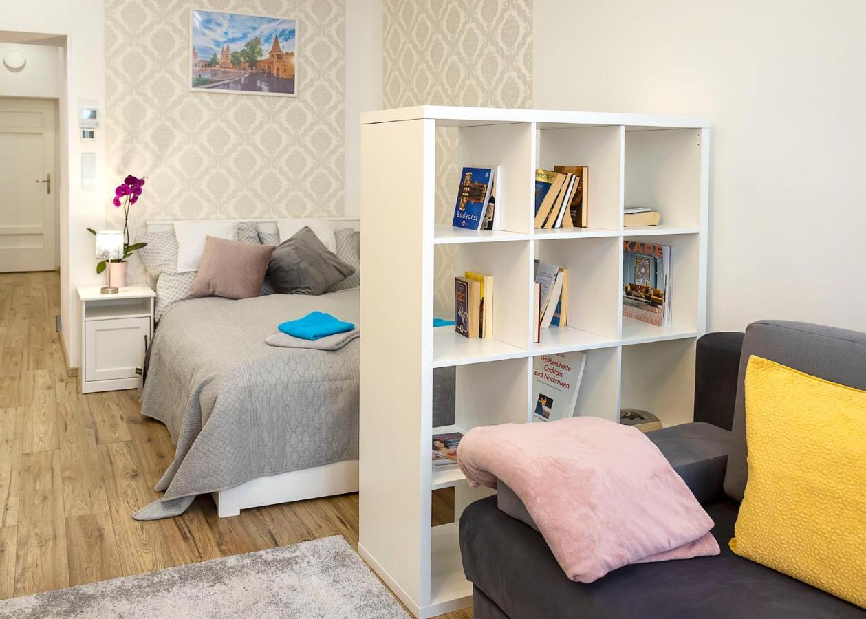 Bellini Apartment Budapest Bagian luar foto