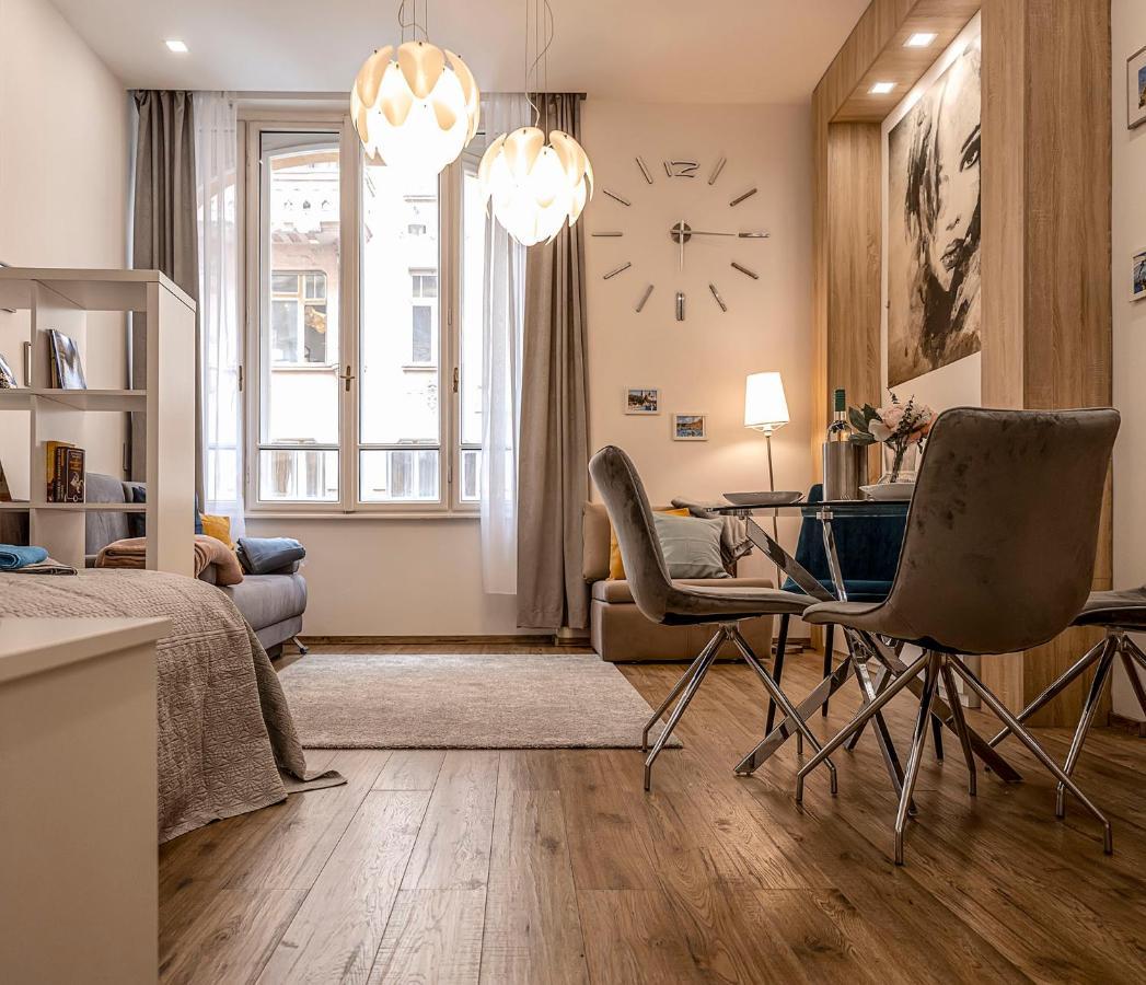 Bellini Apartment Budapest Bagian luar foto